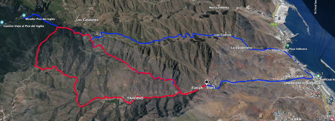 Track der Wanderungen Pico Inglés nach Santa Cruz (blau) und durch das Valle Luis über den Tahodio Stausee (rot)
