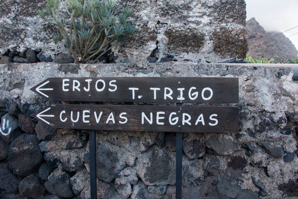 Abzweig bei Ruinenhäuser nach Tierra del Trigo