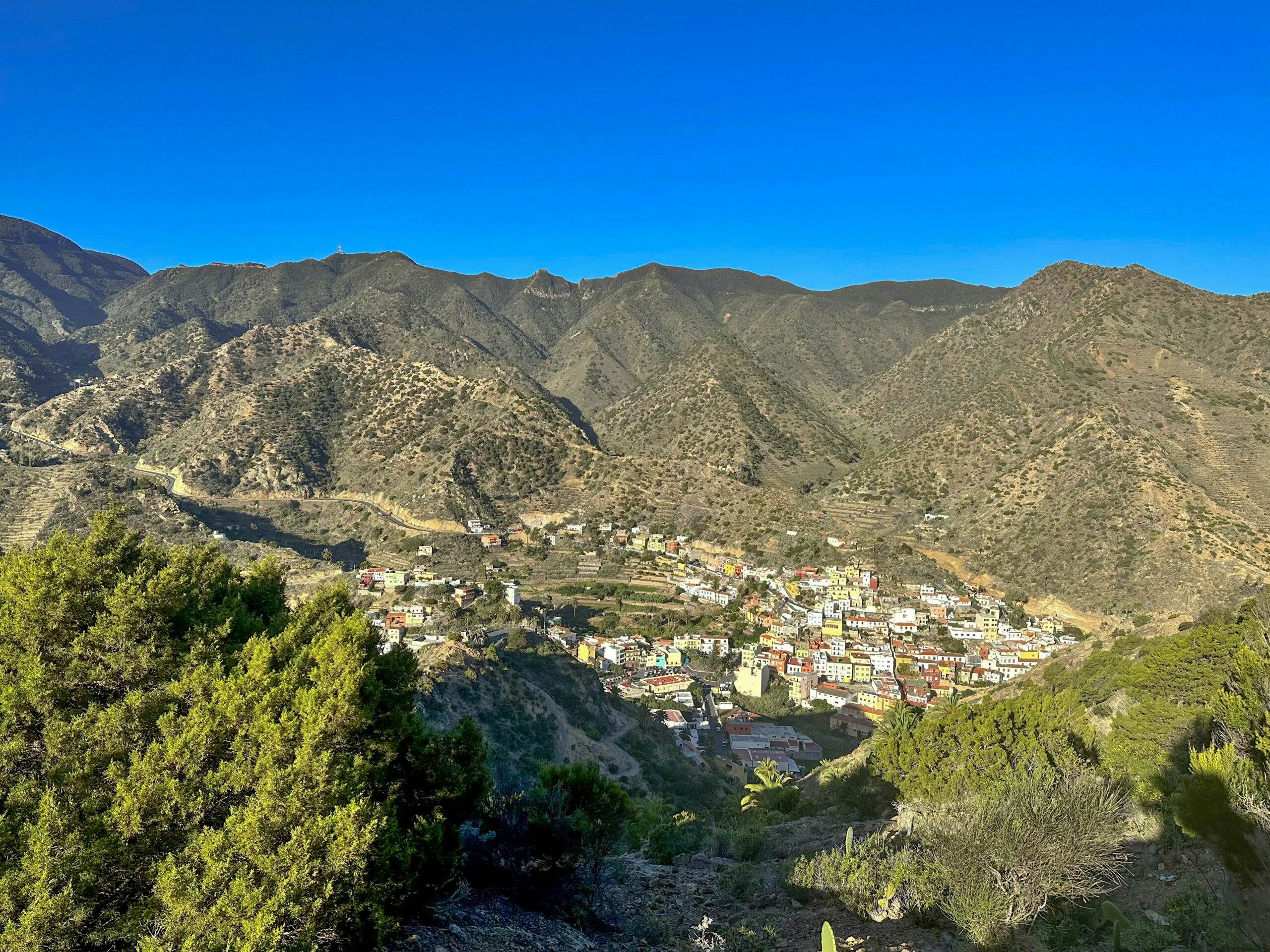 Vallehermoso vom Aufstiegsweg zum Roque Cano